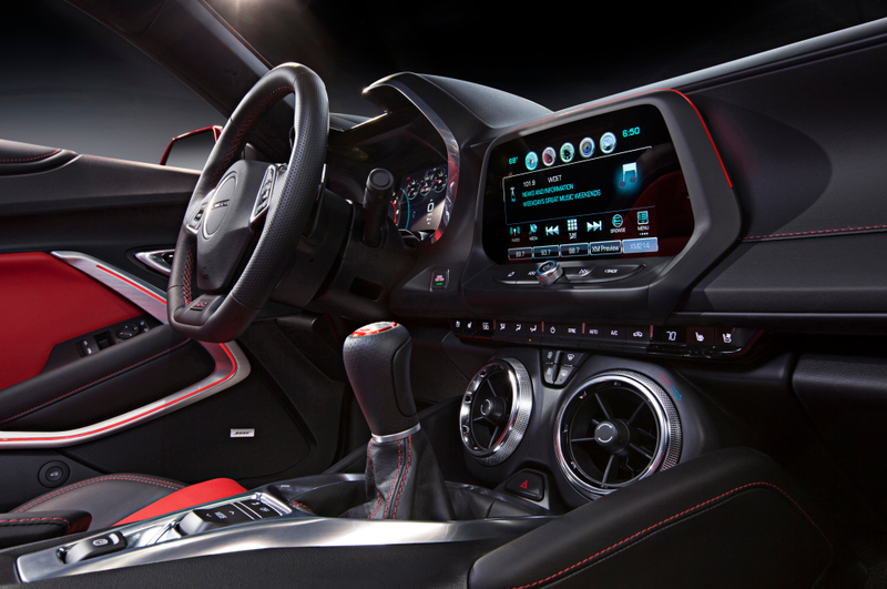 Illustration for article titled 2016 Chevrolet Camaro: 455 V8 Horses Of High-Tech American Muscle